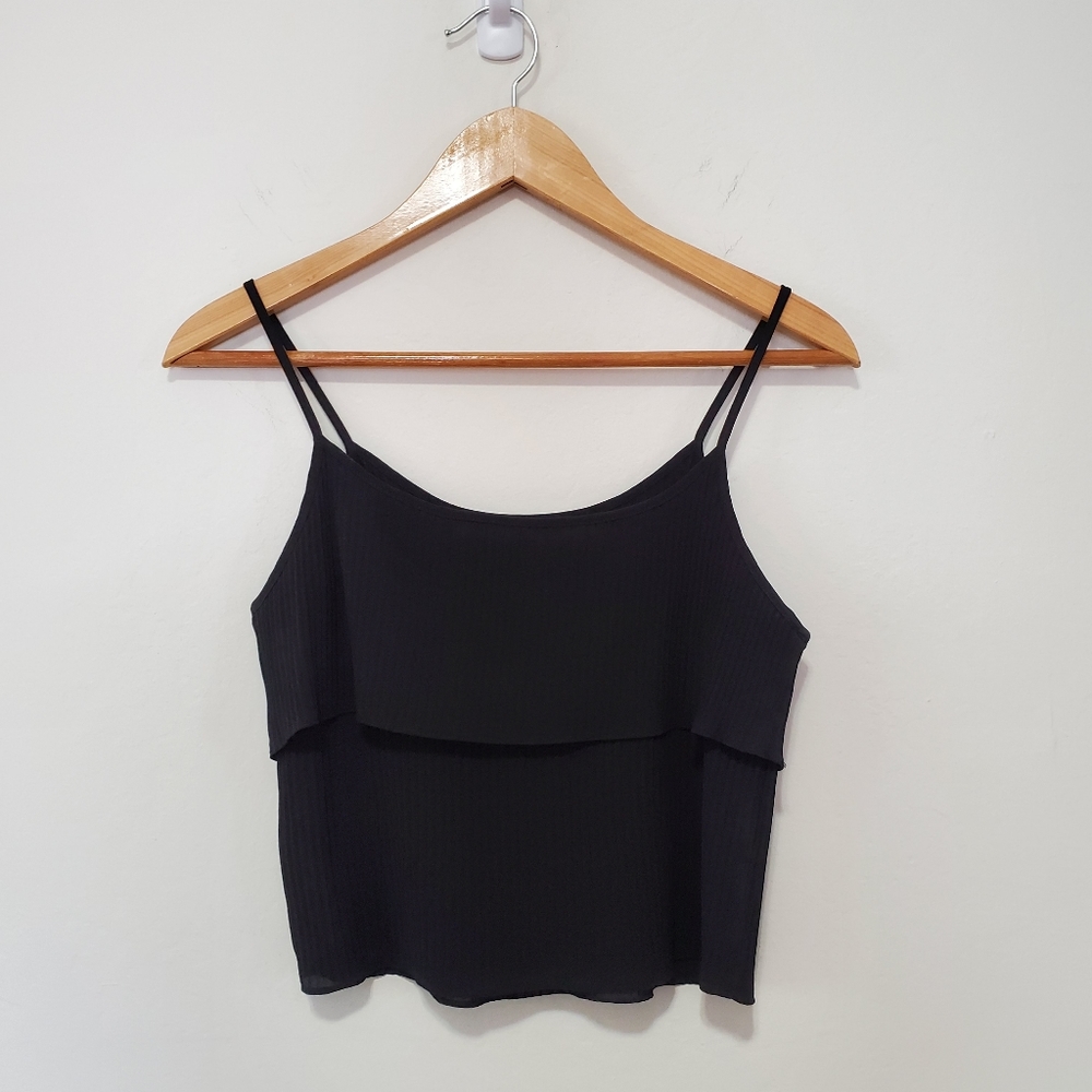 Black Ruffled Tank-Top - Picture 5 of 9